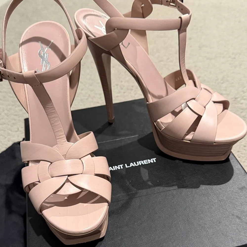 Saint Laurent Pink Leather T-Strap Woven Heeled Sandals - Picture 5 of 5